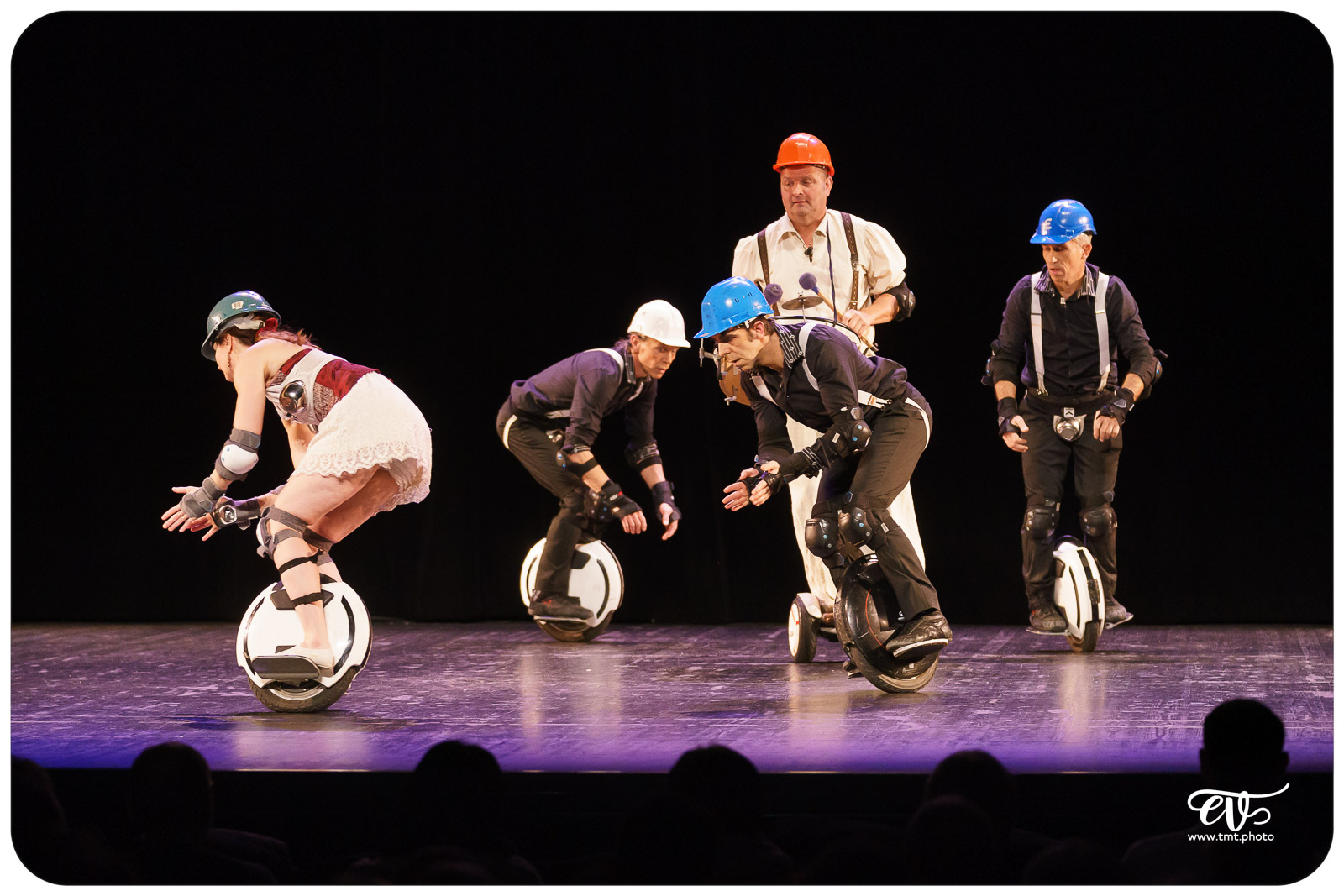 ExCENTRIQUES (CIE LES ACROSTICHES)